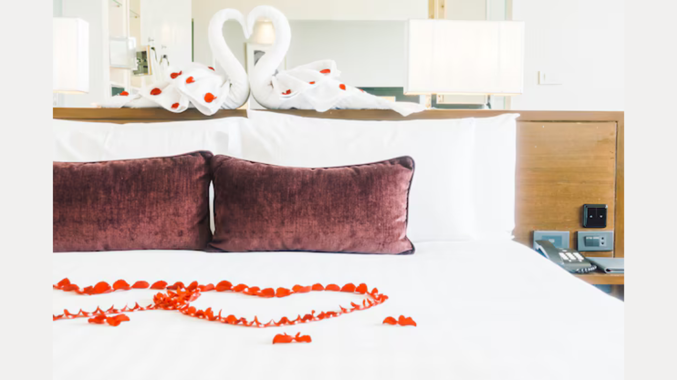 Best Hotel Room Proposal Decor