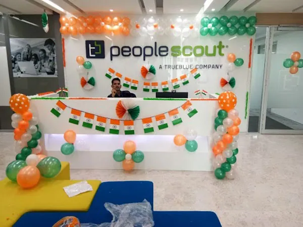 Office Reception Decoration for Independence Day 