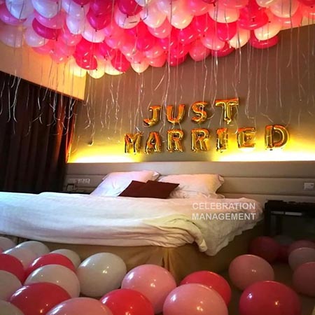Simple Just Married Decoration