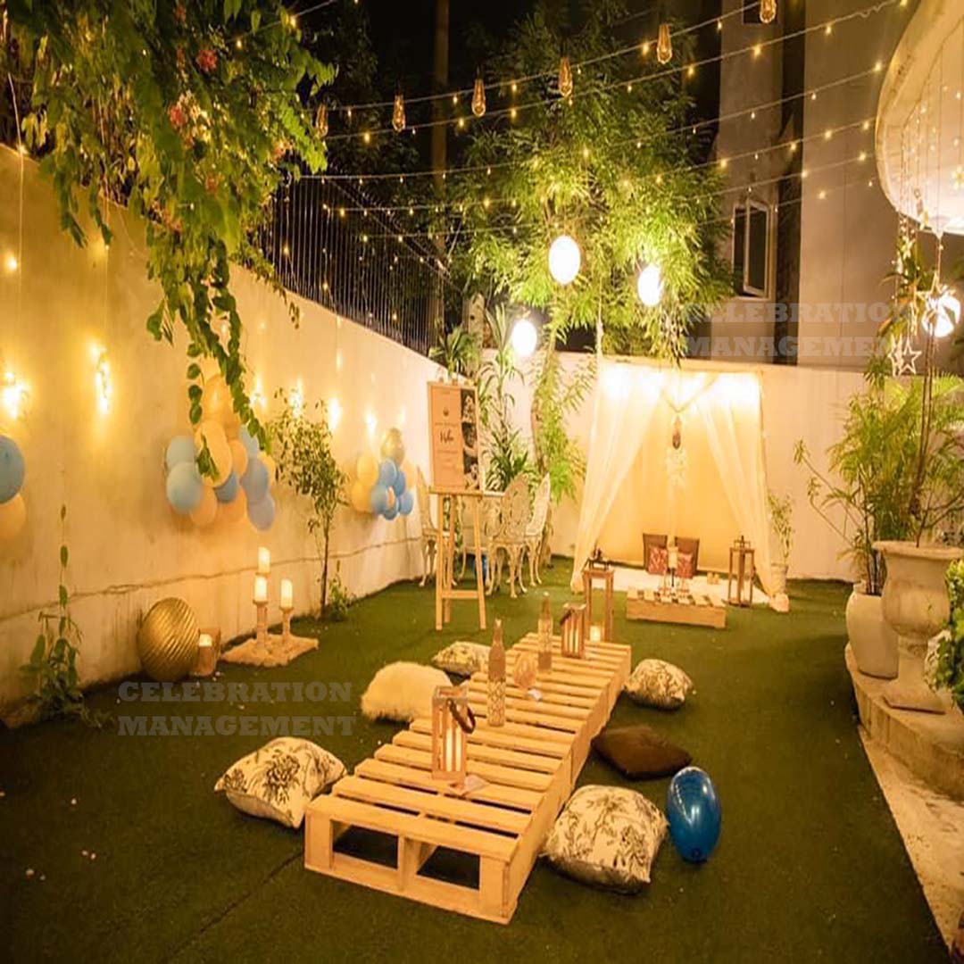 Delightful Decoration on Rooftop