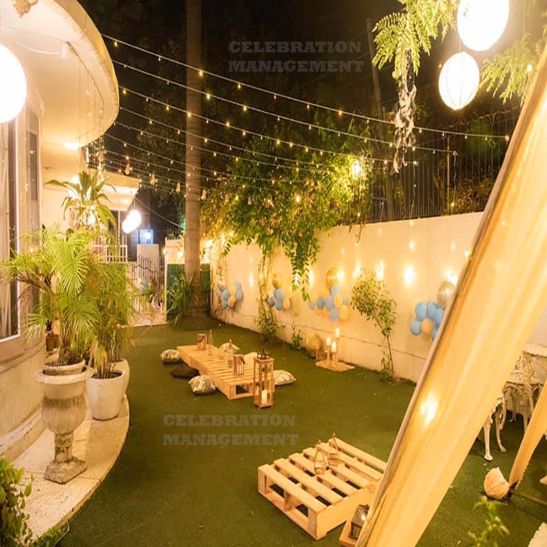 Delightful Decoration on Rooftop