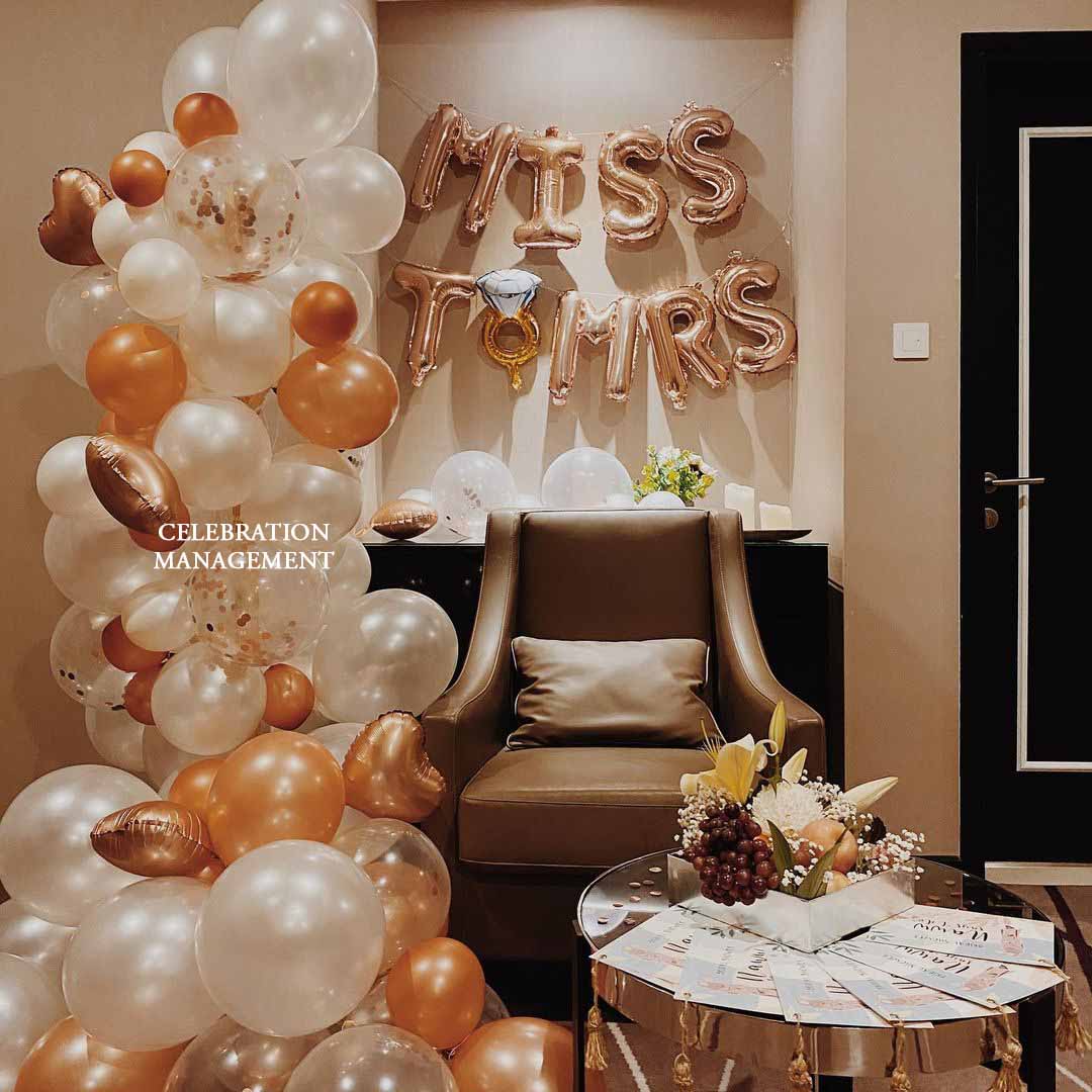 Rose Gold Bacheloratte Decoration