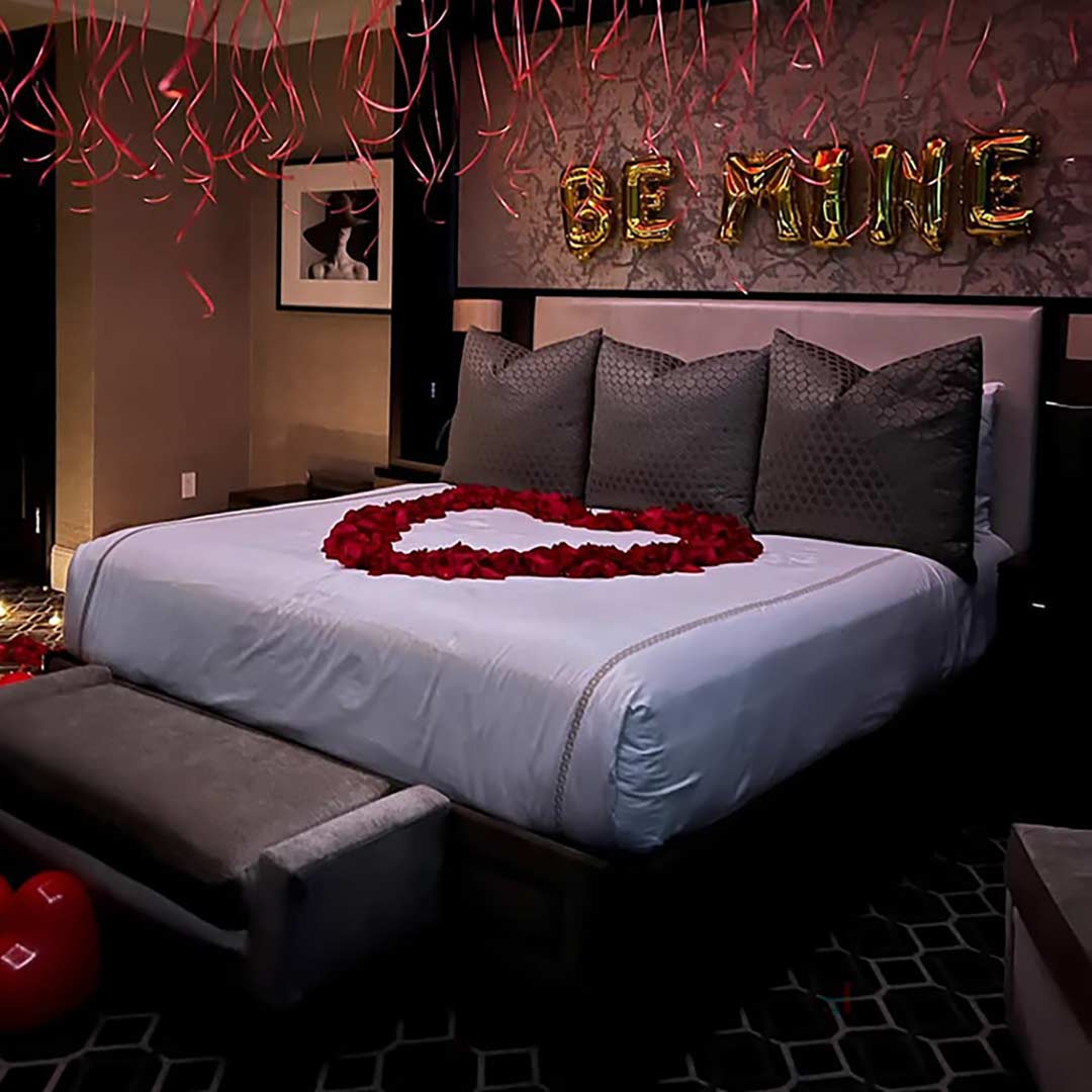 Simple Be Mine Room Decoration 