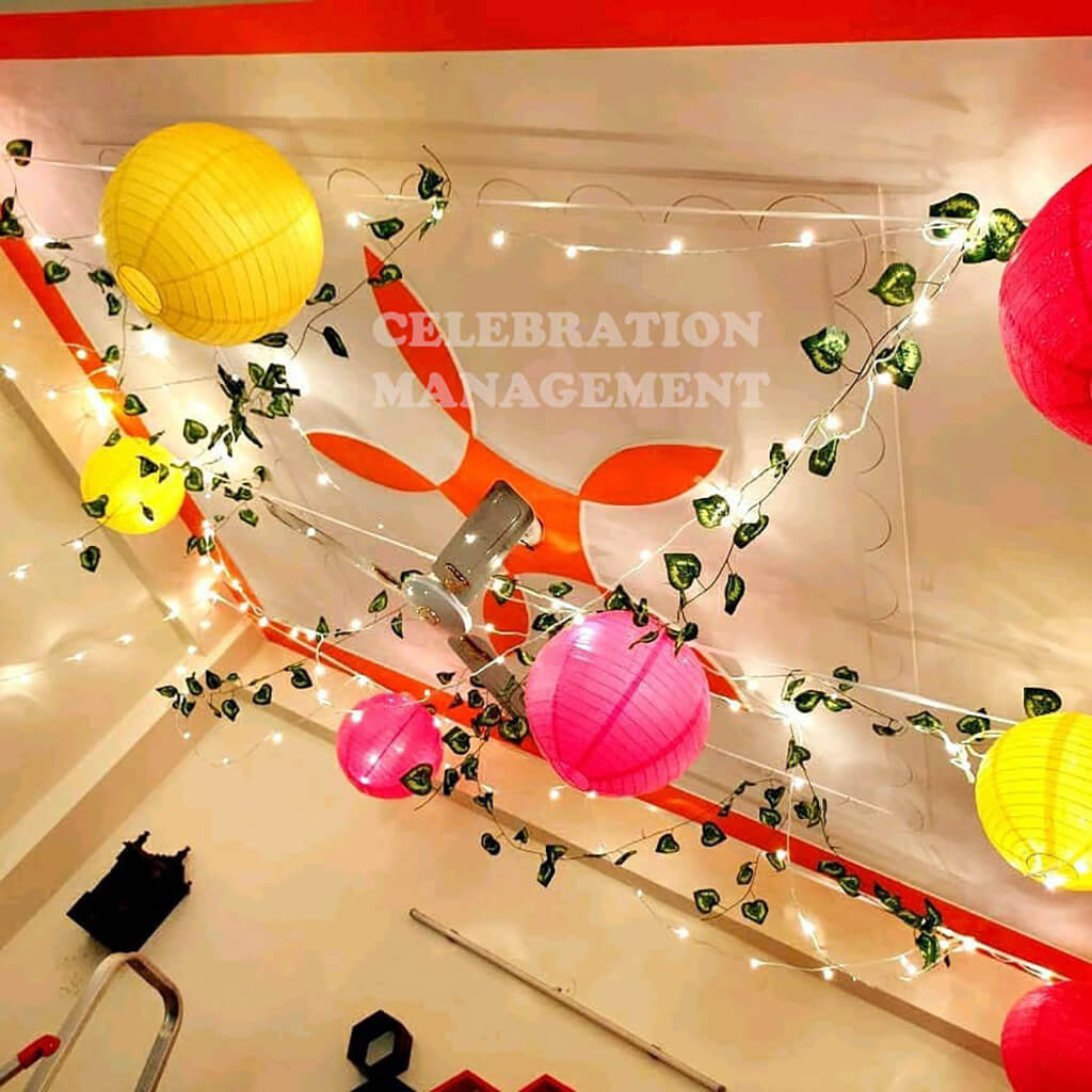 Lanterns with Artificial Leaf Decoration